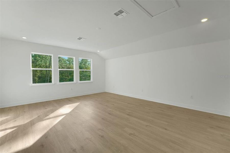 Spacious, unfurnished interior of a new home in Palms at Windermere, Windermere (Image 35). Spacious, unfurnished interior of a new home in Palms at Windermere, Windermere (Image 35).