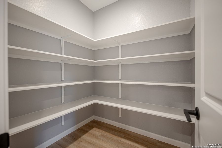 Spacious, unfurnished interior of a new home in , San Antonio (Image 25).