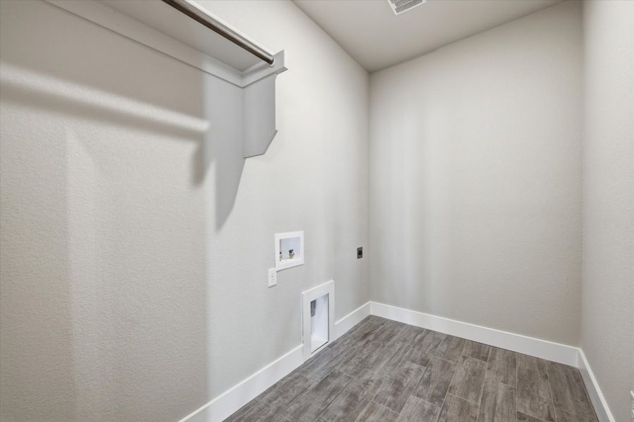 Spacious, unfurnished interior of a new home in Zion Valley, Poolville (Image 35).