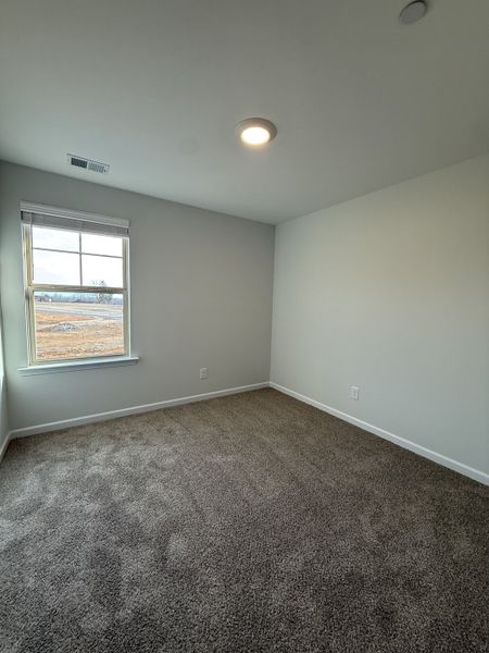 Spacious, unfurnished interior of a new home in Bradley Bend, Ashland City (Image 15).