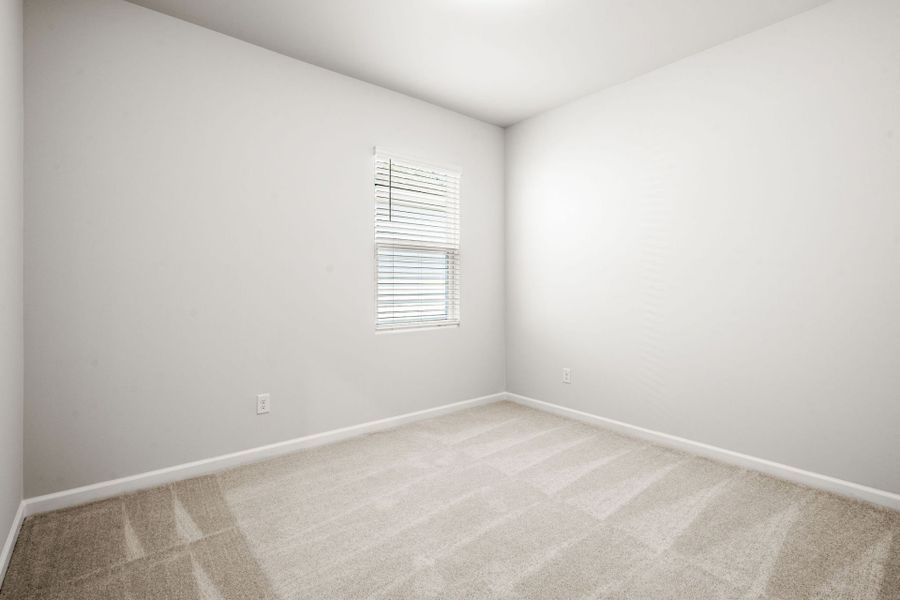 Spacious, unfurnished interior of a new home in Heartwood, Richmond Hill (Image 15).