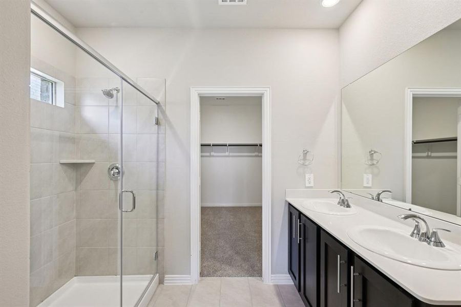 Photo is not of the actual home, but is an inspirational photo of builder’s model home and may depict options, furnishings, and/or decorator features that are not included. Photo is not of the actual home, but is an inspirational photo of builder’s model home and may depict options, furnishings, and/or decorator features that are not included.