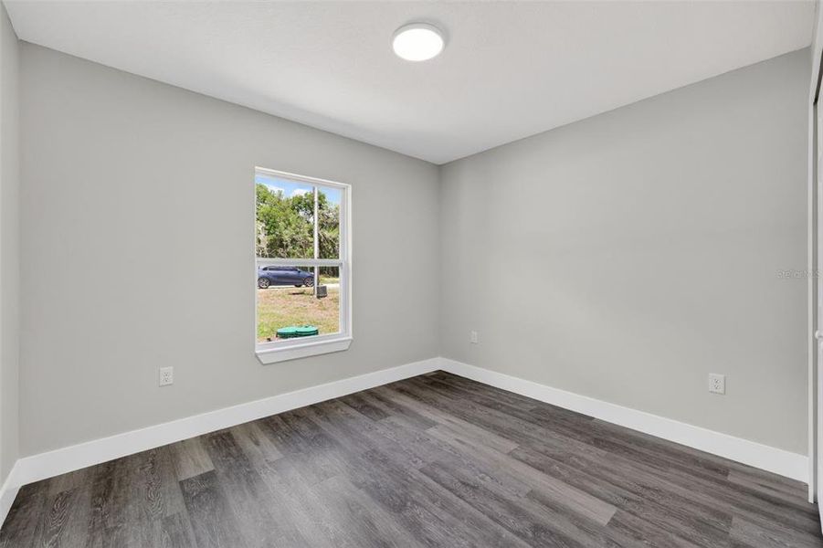Spacious, unfurnished interior of a new home in , Dunnellon (Image 12).