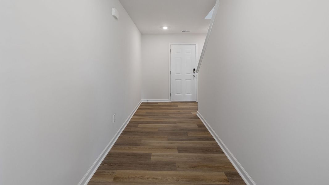 Spacious, unfurnished interior of a new home in Cedar Gap, Fountain Inn (Image 14).