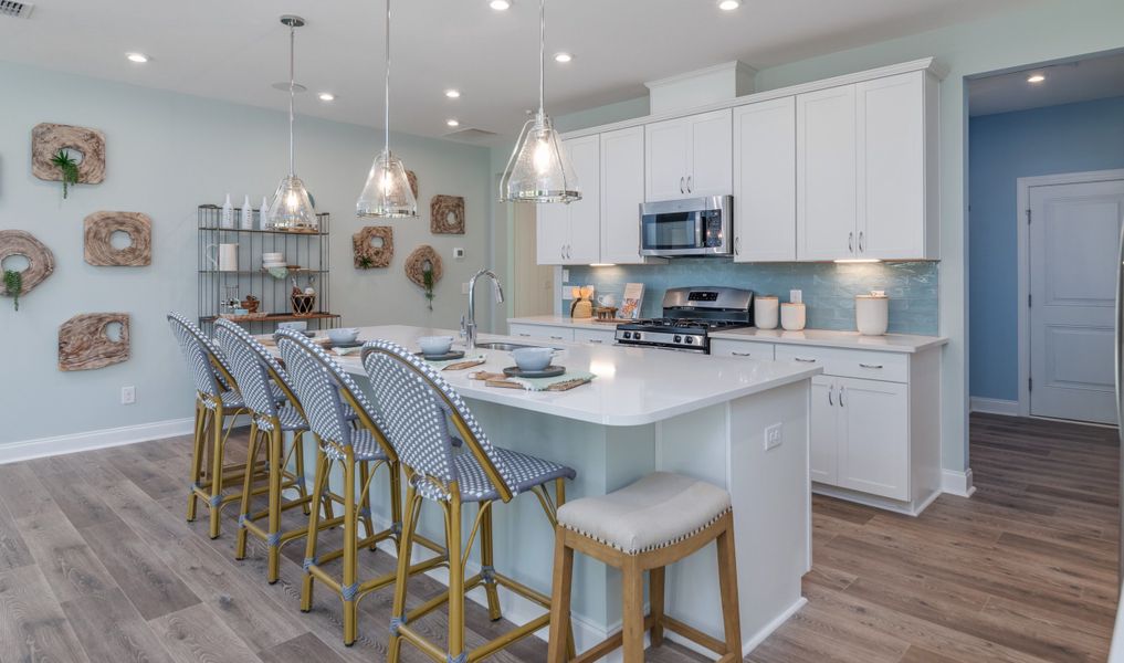 Gourmet kitchen with island