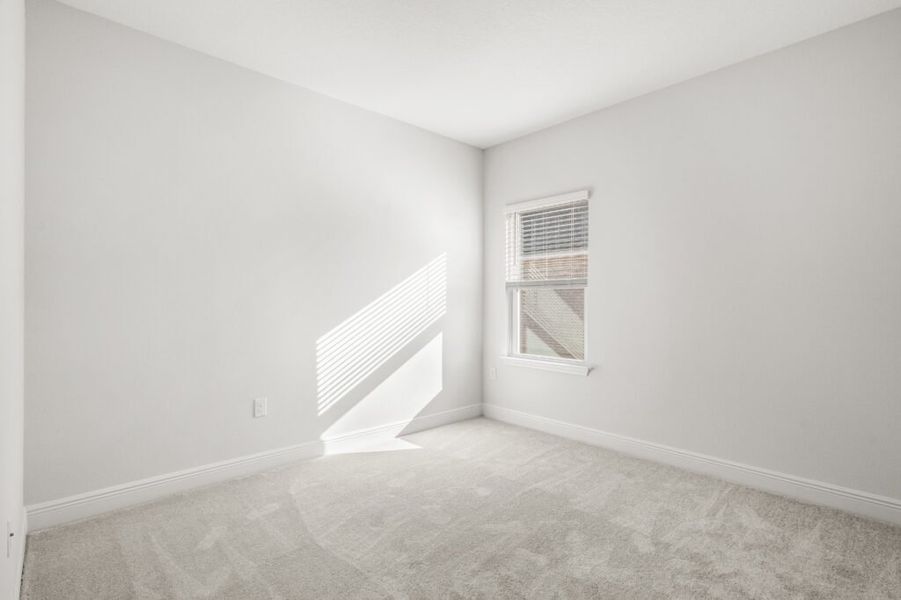 Spacious, unfurnished interior of a new home in Lake Merial, Panama City (Image 29).