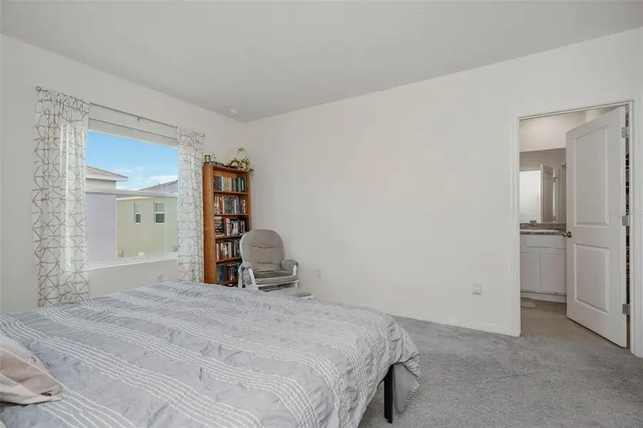 Furnished interior view inside a new home in , Land O' Lakes (Image 10).