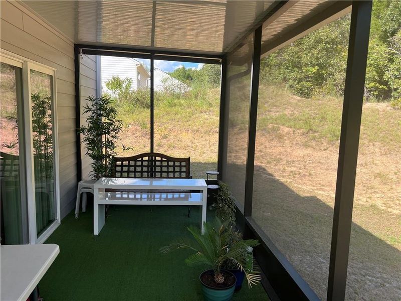 Exterior details and patio area of a home in , Lizella (Image 4).