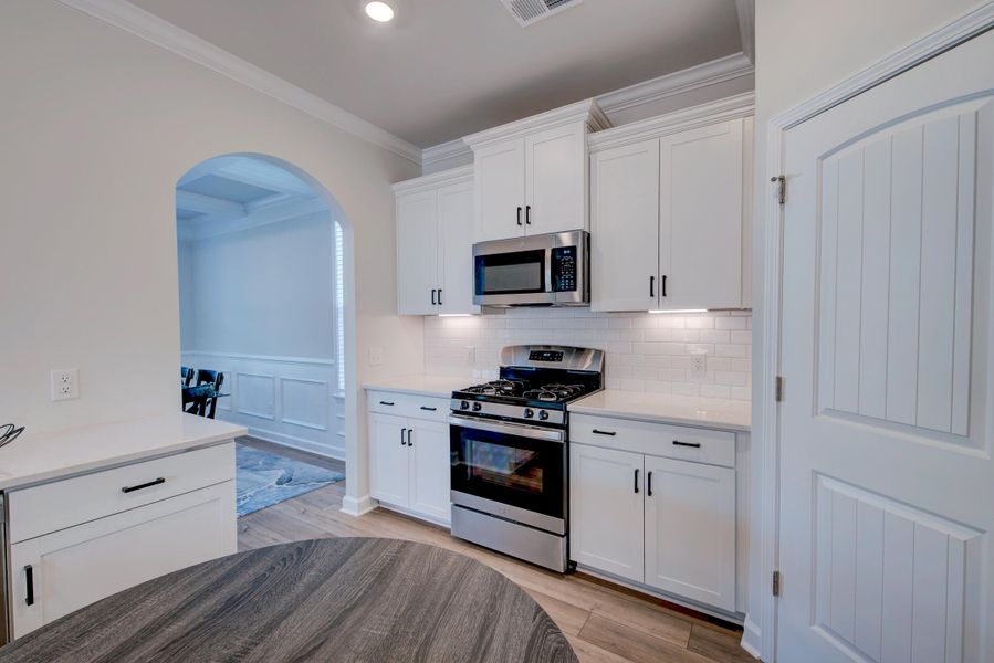 Furnished interior view inside a new home in Six Oaks, Summerville (Image 44). Furnished interior view inside a new home in Six Oaks, Summerville (Image 44).