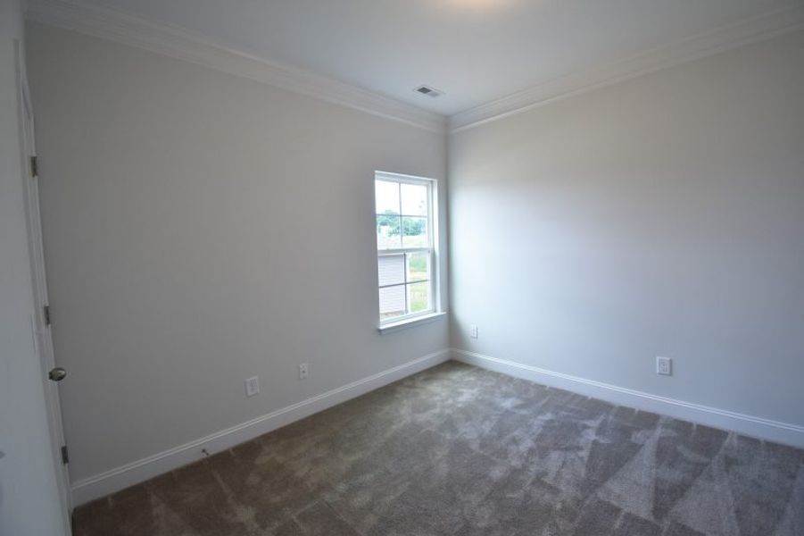 Spacious, unfurnished interior of a new home in Avondale, Greensboro (Image 24).