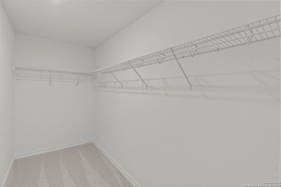 Spacious, unfurnished interior of a new home in , San Antonio (Image 19).