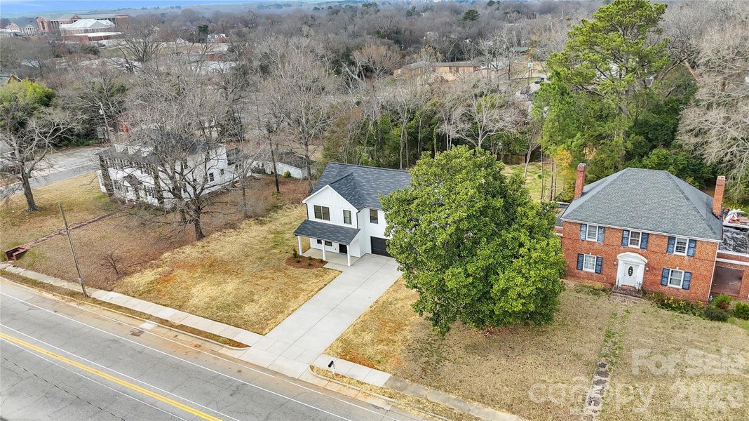 Image 33 of a home in . Image 33 of a home in .