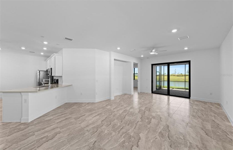 Spacious, unfurnished interior of a new home in Del Webb Catalina, Lakewood Ranch (Image 31).