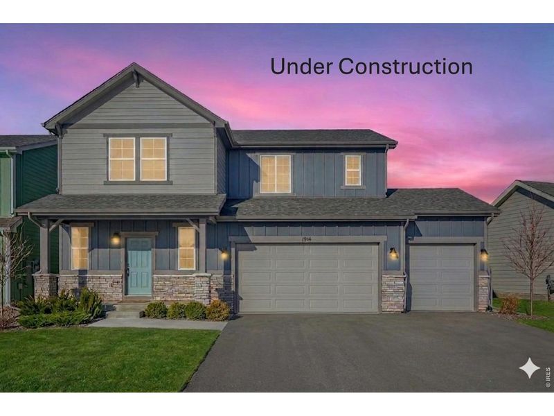 Image 21 of a home in Country Club Reserve.