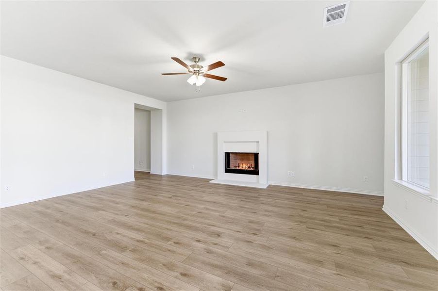 Spacious, unfurnished interior of a new home in Liberty Pointe, Gainesville (Image 20).