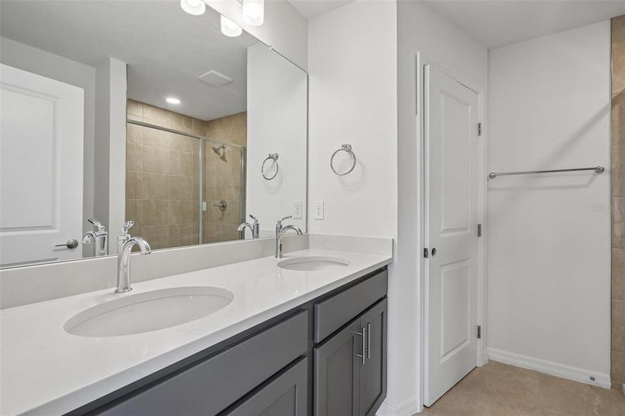 Furnished interior view inside a new home in Twin Oaks, Zephyrhills (Image 8).