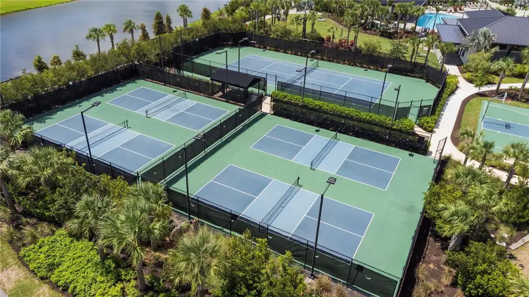 Community amenities in , Wesley Chapel (Image 42).