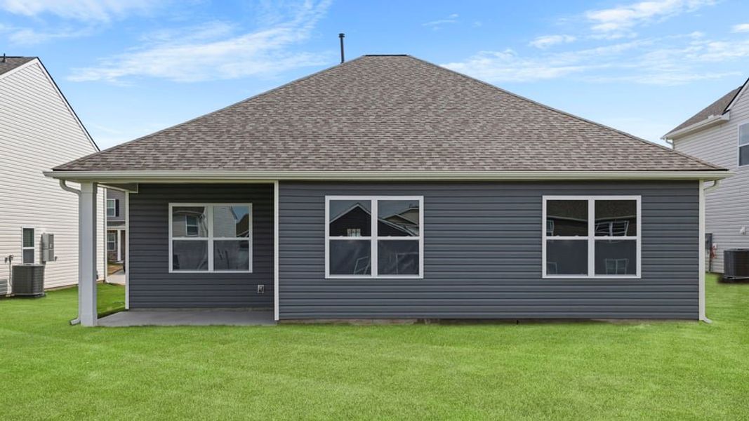 Exterior details and patio area of a home in Woodglen, Piedmont (Image 18).
