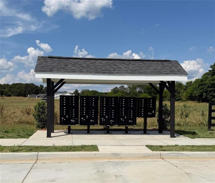 Community amenities in , Madison (Image 3). Community amenities in , Madison (Image 3).