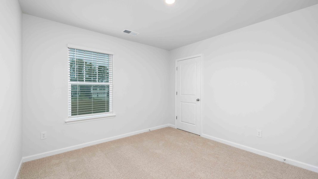 Spacious, unfurnished interior of a new home in The Hamptons at Hickory, Hickory (Image 18).