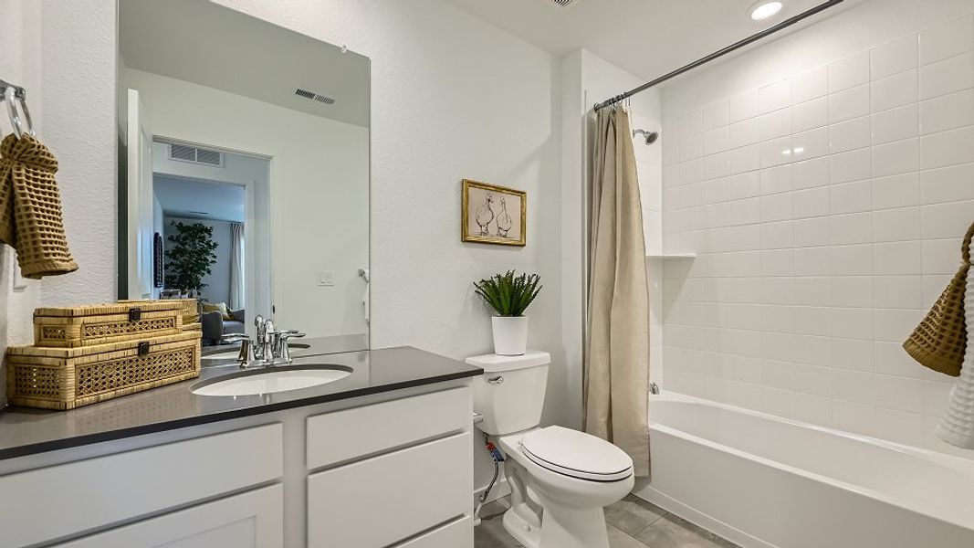 1803 Plateau Bath2 F2