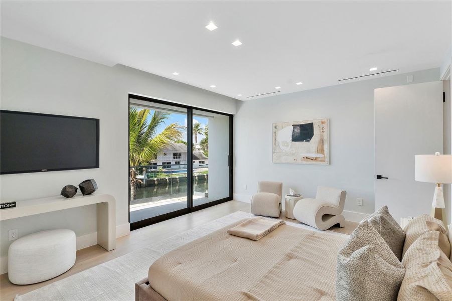 Furnished interior view inside a new home in , Fort Lauderdale (Image 50).