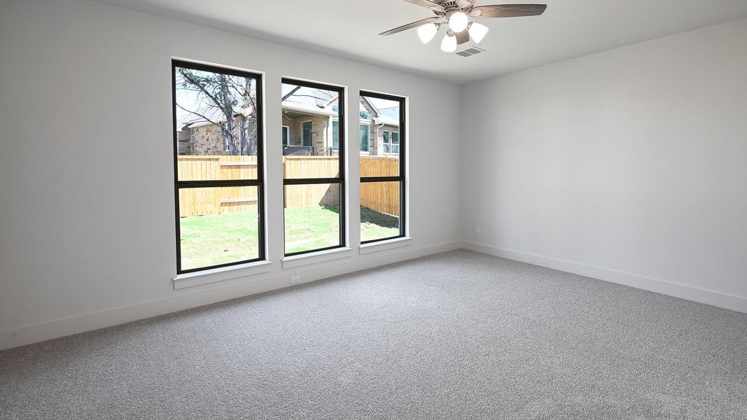 Spacious, unfurnished interior of a new home in 6 Creeks, Kyle (Image 26).
