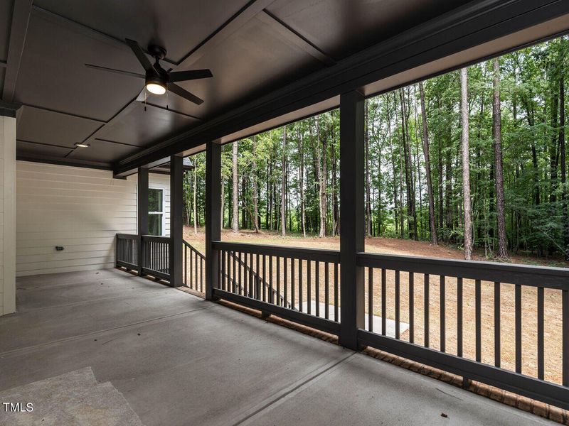 041-1280x960-back-porch