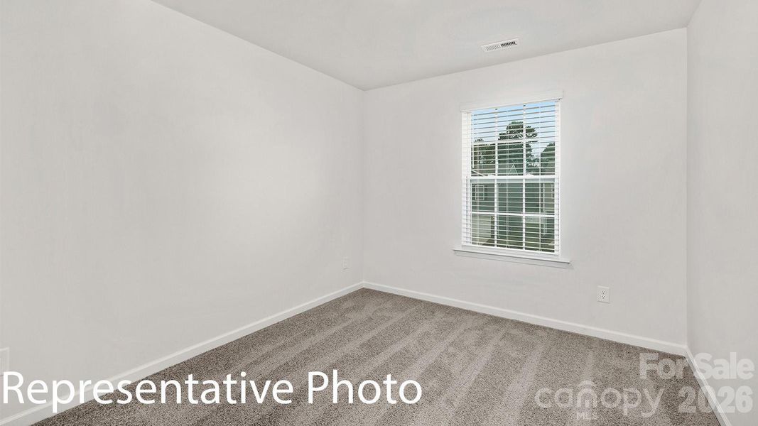 Spacious, unfurnished interior of a new home in Fergus Crossing, York (Image 18).