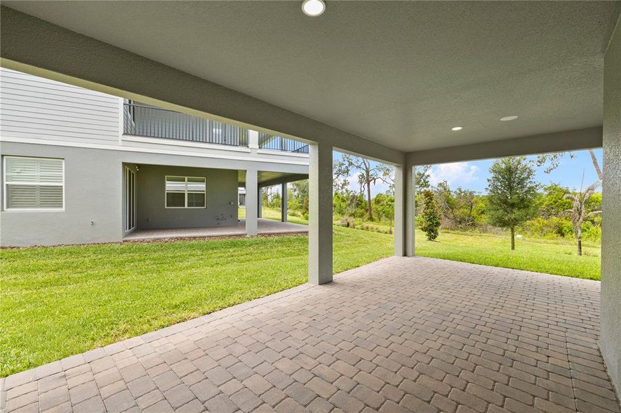 Exterior details and patio area of a home in , Winter Garden (Image 34).