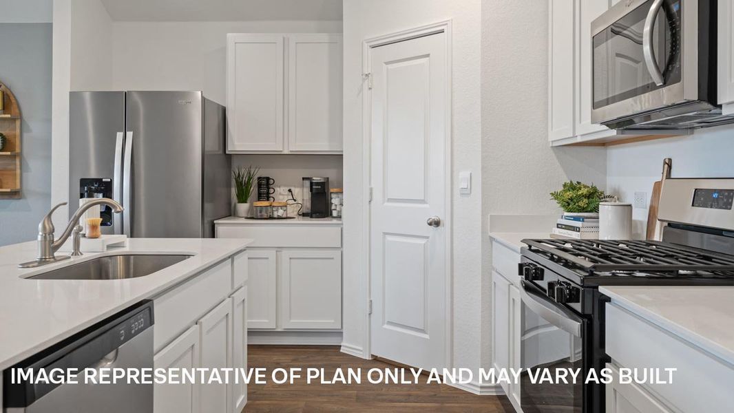 Furnished interior view inside a new home in Durango, Mustang Ridge (Image 13).