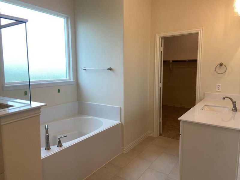 Furnished interior view inside a new home in Hillview Addition, Decatur (Image 6).