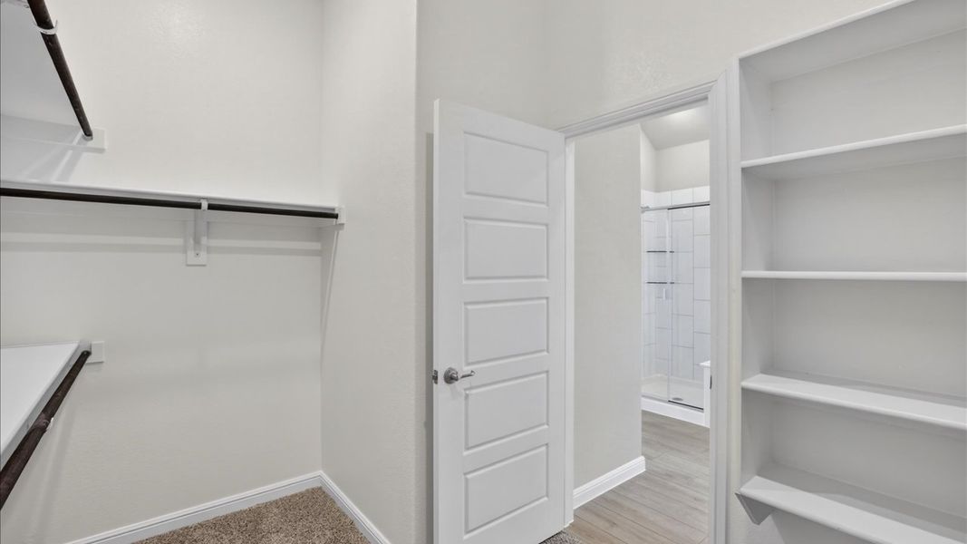 Representative unfurnished interior of a home built from the Legacy by D.R. Horton in Lakeview Pointe, Midlothian (Image 18).