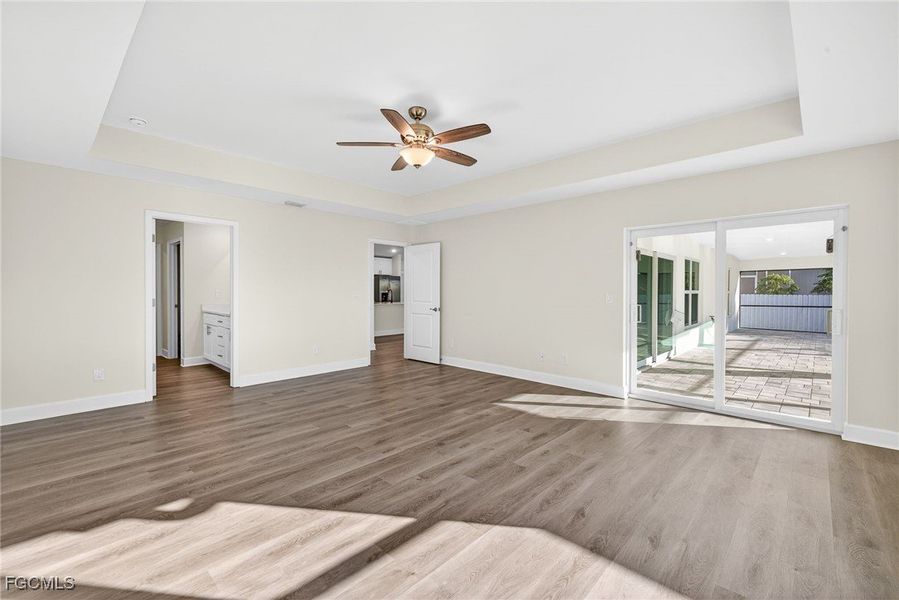 Spacious, unfurnished interior of a new home in Cape Coral, Cape Coral (Image 26).