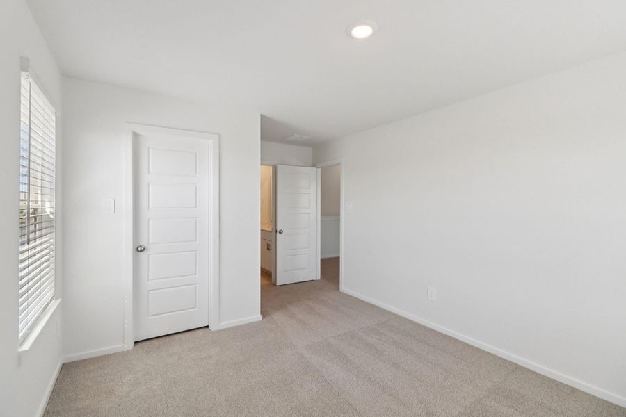 Spacious, unfurnished interior of a new home in Sanford Farms - Premier Series, Waller (Image 44).