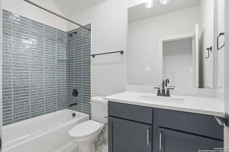 Furnished interior view inside a new home in Haby Hill 50s, San Antonio (Image 21).