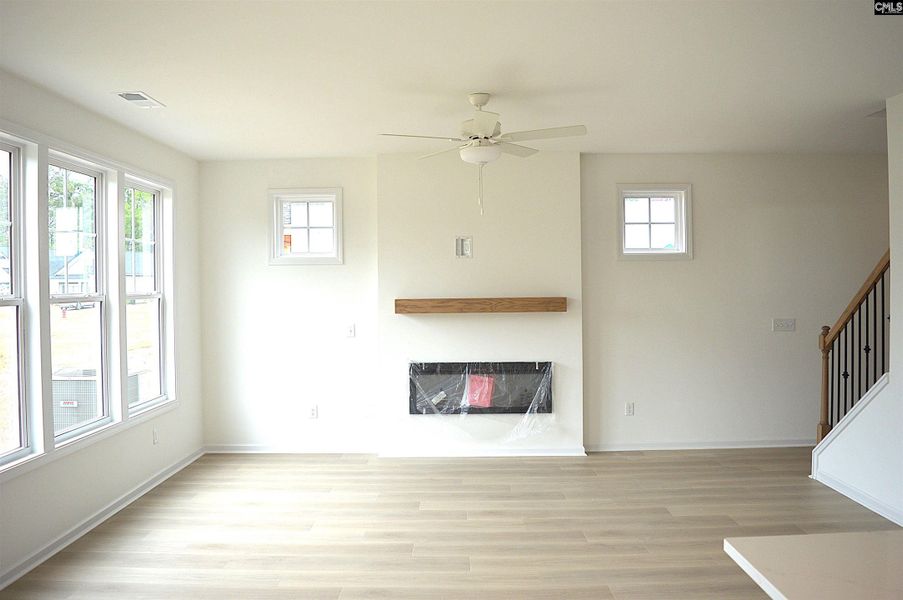 Spacious, unfurnished interior of a new home in Bickley Station, Irmo (Image 12).