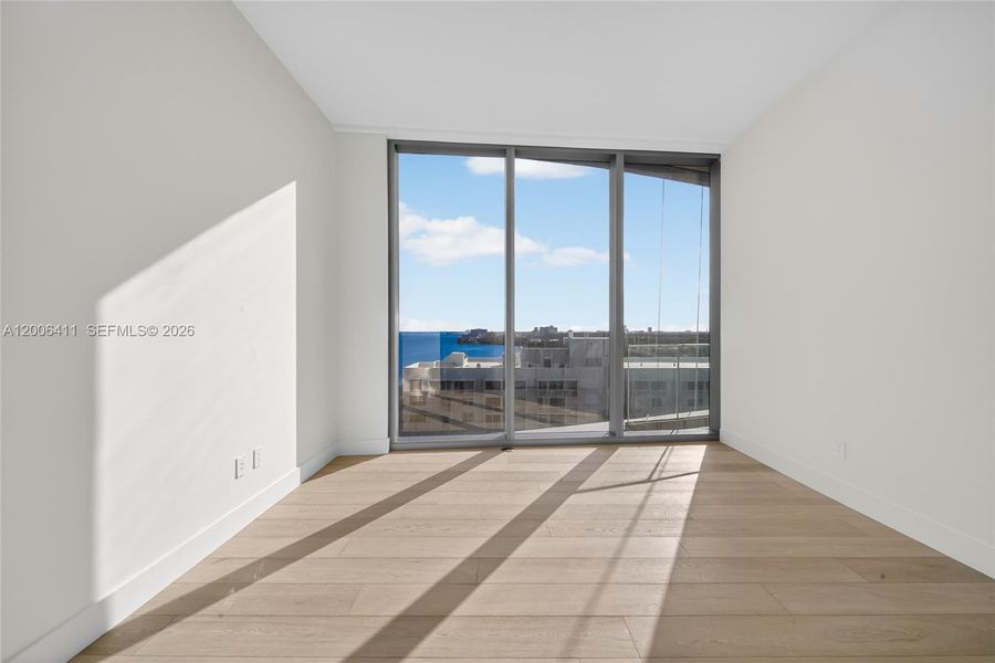Spacious, unfurnished interior of a new home in , Miami (Image 53).