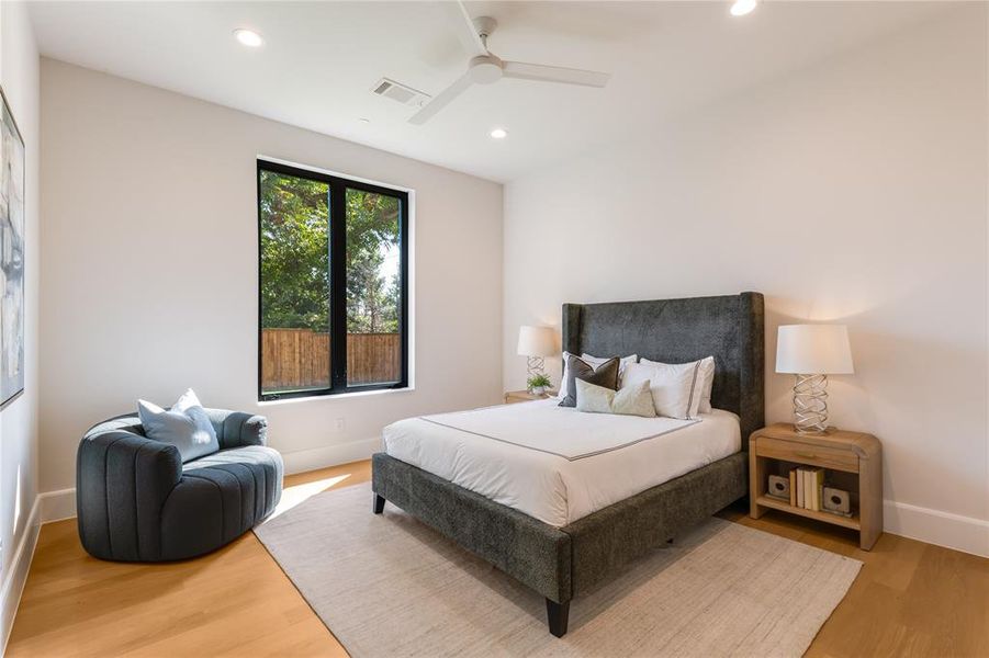 Furnished interior view inside a new home in , Dallas (Image 13). Furnished interior view inside a new home in , Dallas (Image 13).