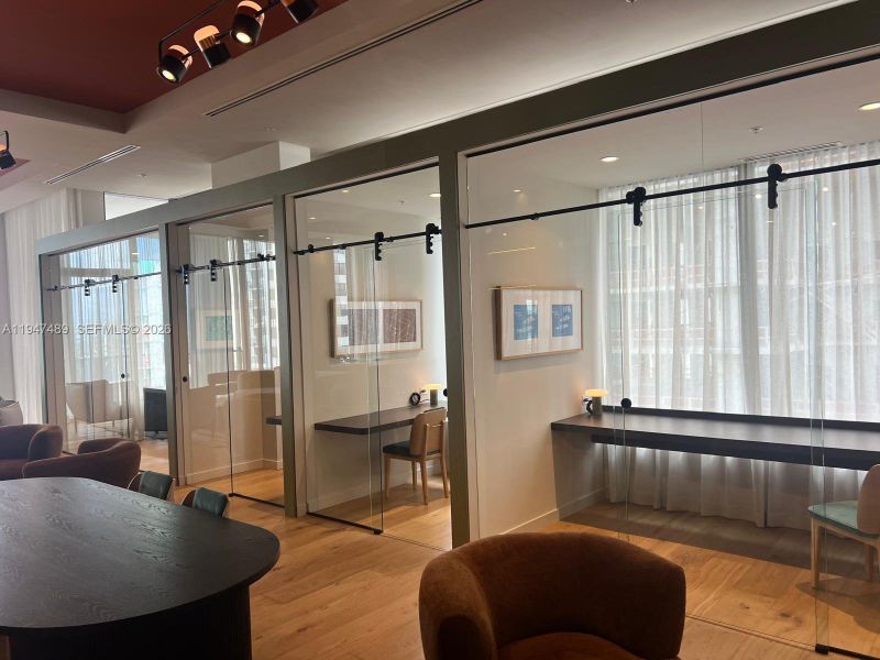 Community amenities in , Miami (Image 10).