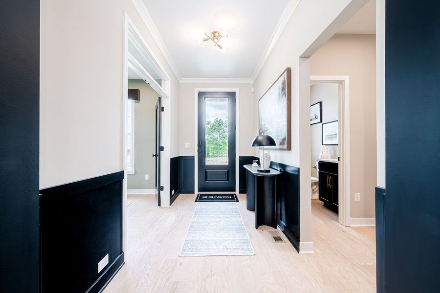 Representative furnished interior of a home built from the Finley by Fischer Homes in Twin Lakes, Hoschton (Image 6).