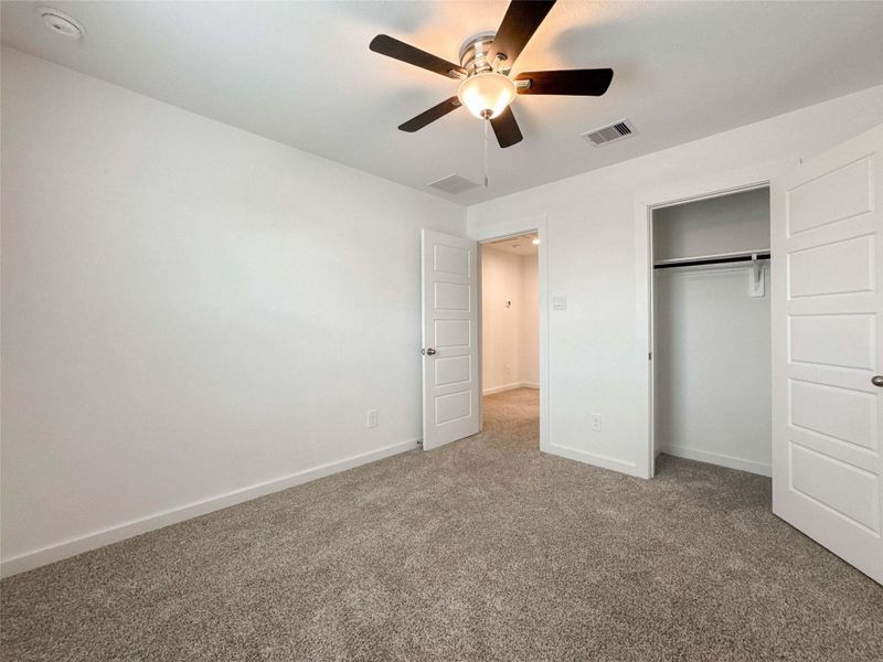 Spacious, unfurnished interior of a new home in , Houston (Image 23).