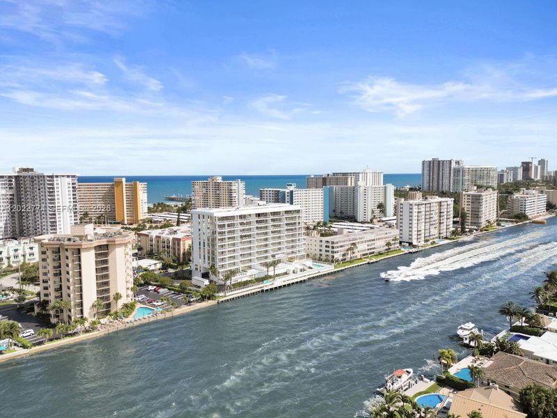 Condo located in Pompano Beach, FL showcasing its design and architecture (Image 32).