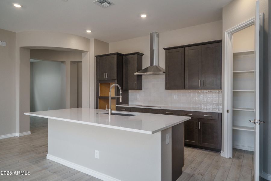 4) KITCHEN 4) KITCHEN