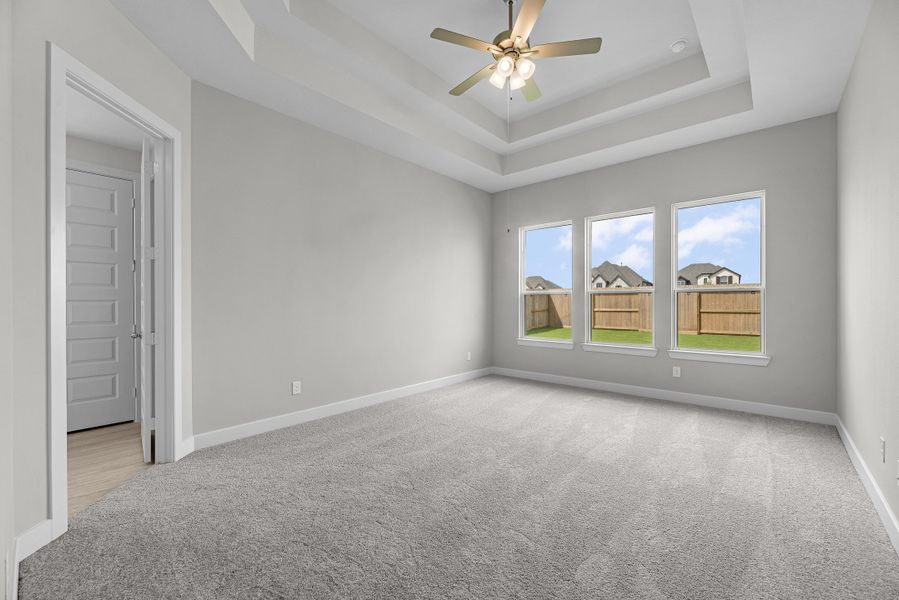 Spacious, unfurnished interior of a new home in Jordan Ranch, Katy (Image 16).