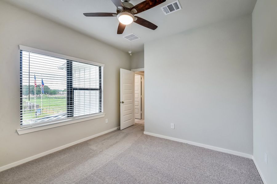 Spacious, unfurnished interior of a new home in Summer Place  35', Montgomery (Image 51).