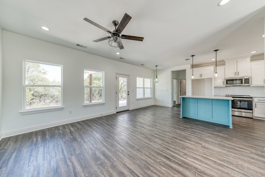 Representative unfurnished interior of a home built from the Lucas by Zeal Home Builders in Echo Grove, Poolville (Image 117).