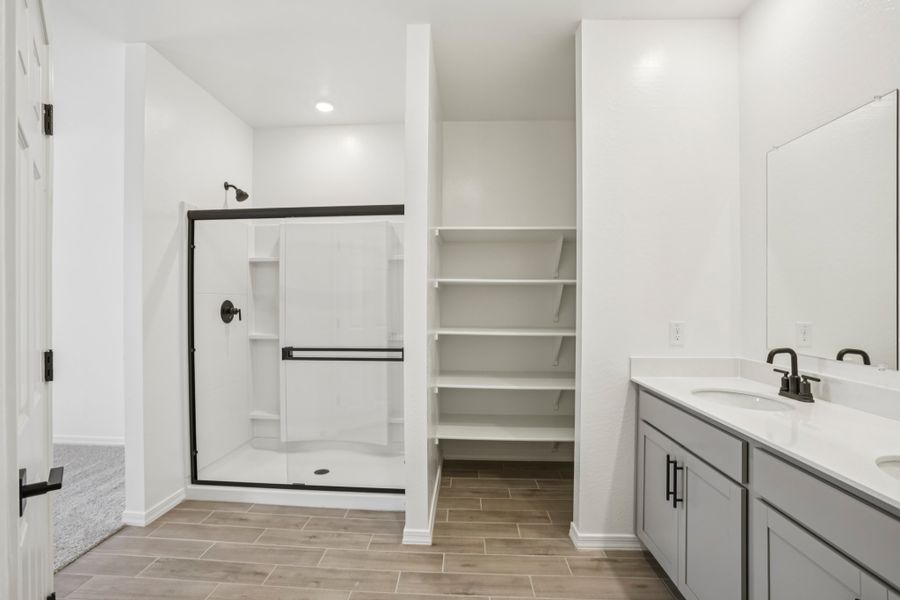 Primary bath. Finishes and options may vary by community