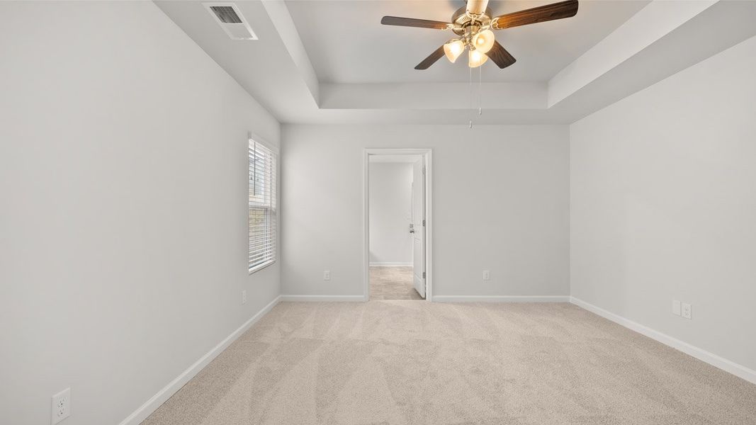 Spacious, unfurnished interior of a new home in The Abbey at Trolley Run Station, Aiken (Image 15).