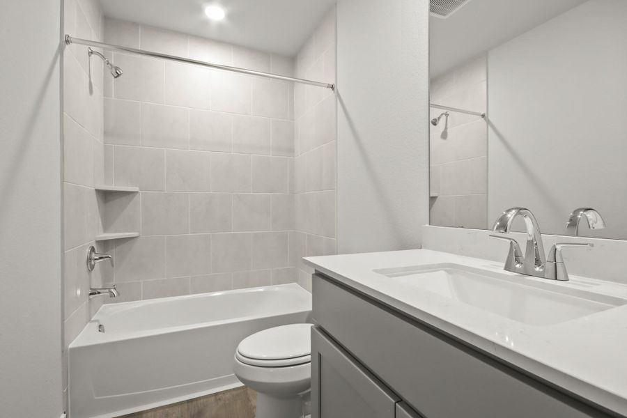 Furnished interior view inside a new home in Oakwood Ranch, Willis (Image 7).